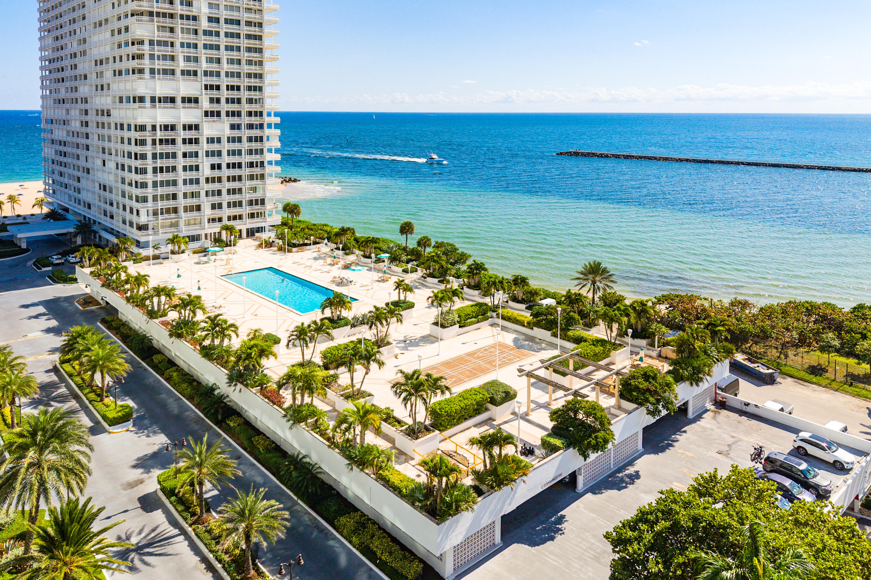 2100 S Ocean Lane 101