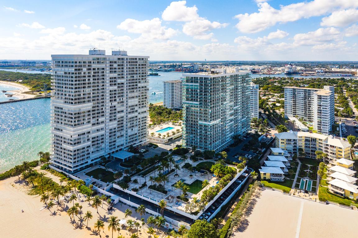 2100 S Ocean Lane 101