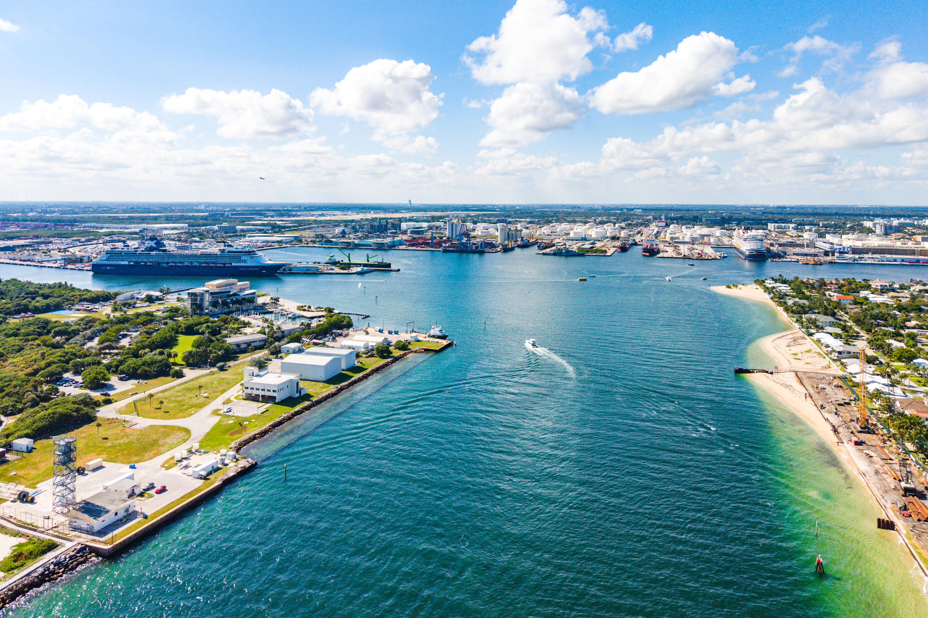 2100 S Ocean Lane 101