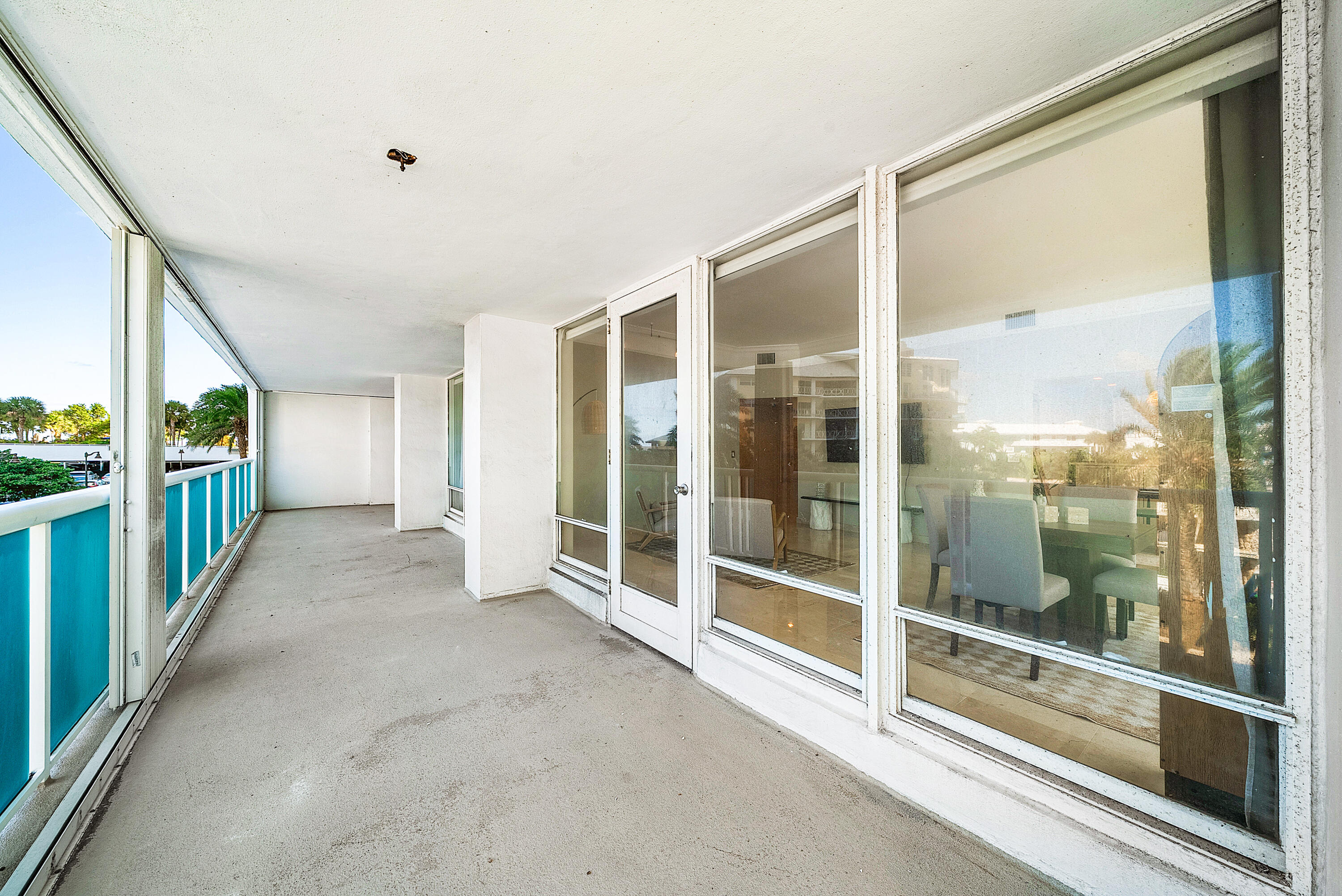 2100 S Ocean Lane 101