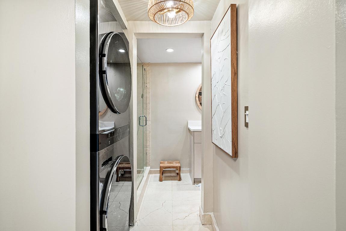 2100 S Ocean Lane 101