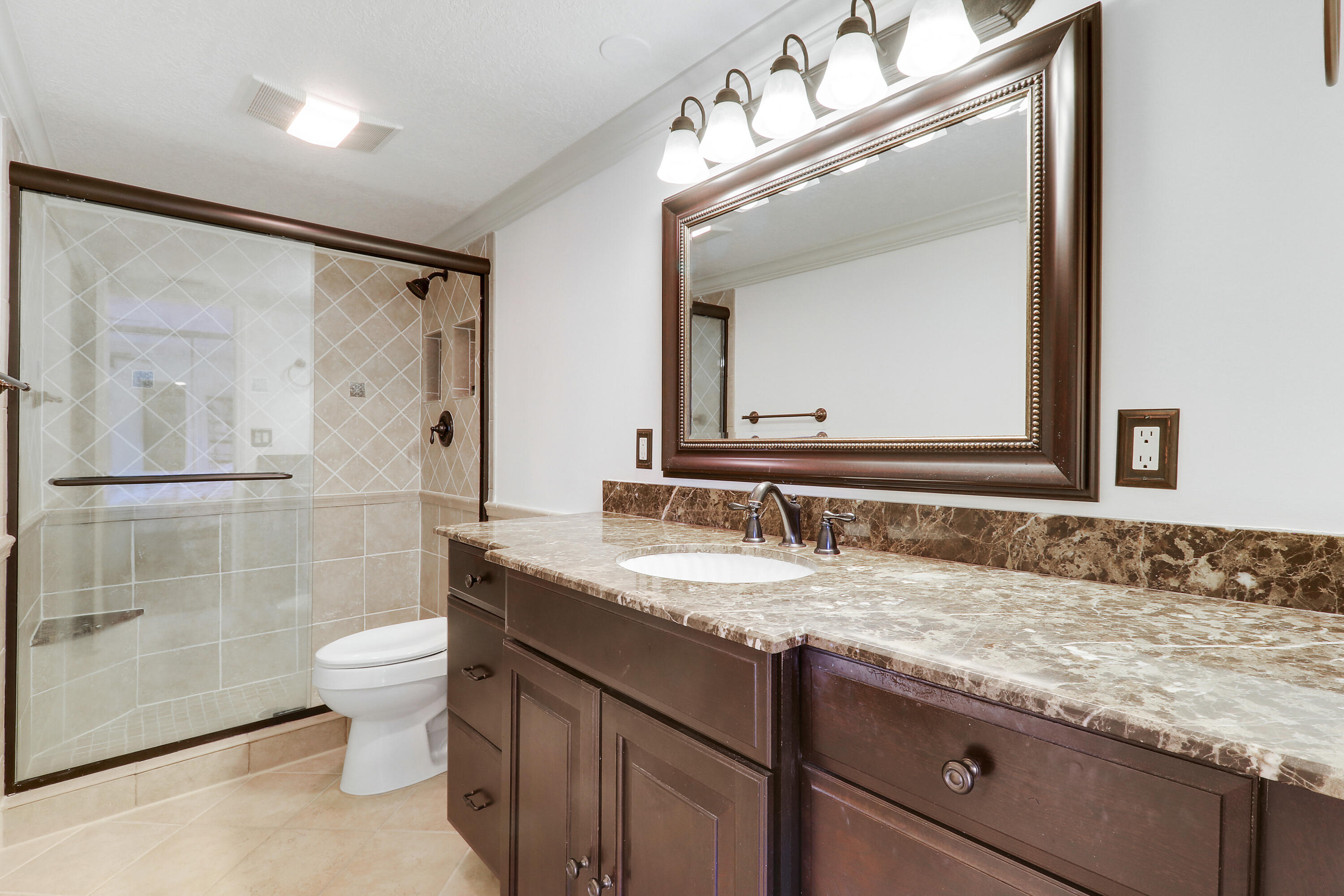 110 N Delaware Boulevard 16d