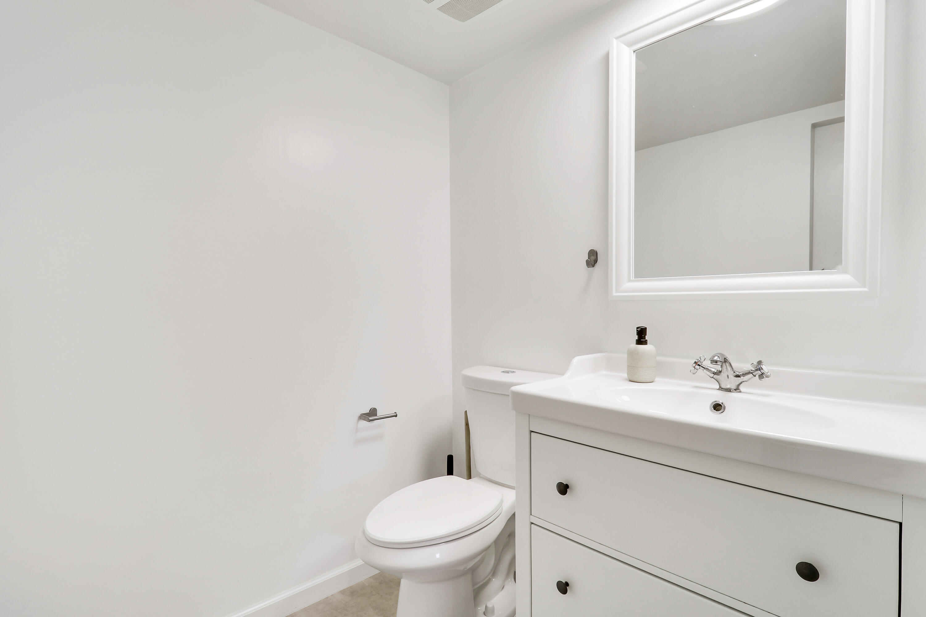 110 N Delaware Boulevard 16d
