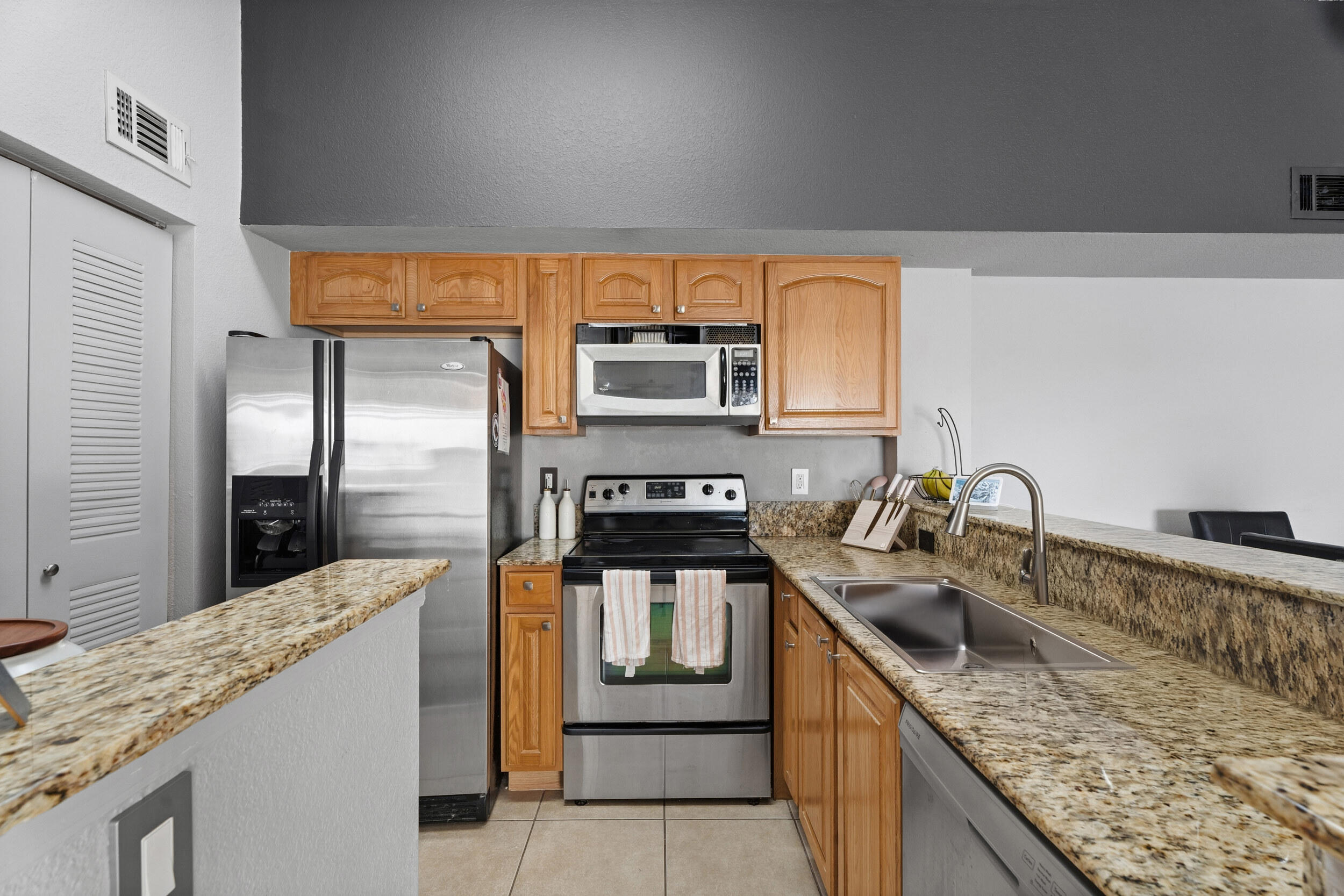 271 SW Palm Drive 304
