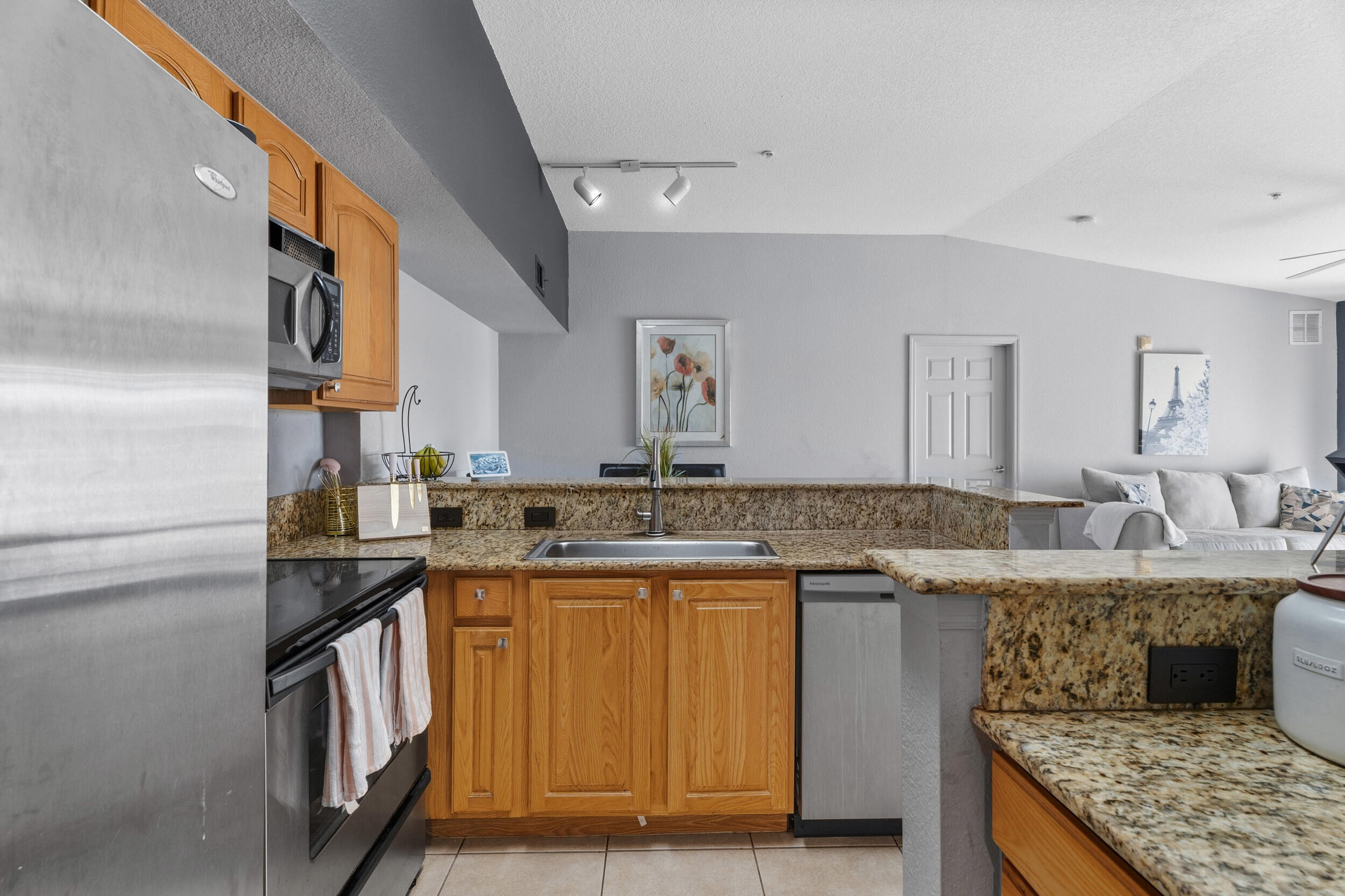 271 SW Palm Drive 304