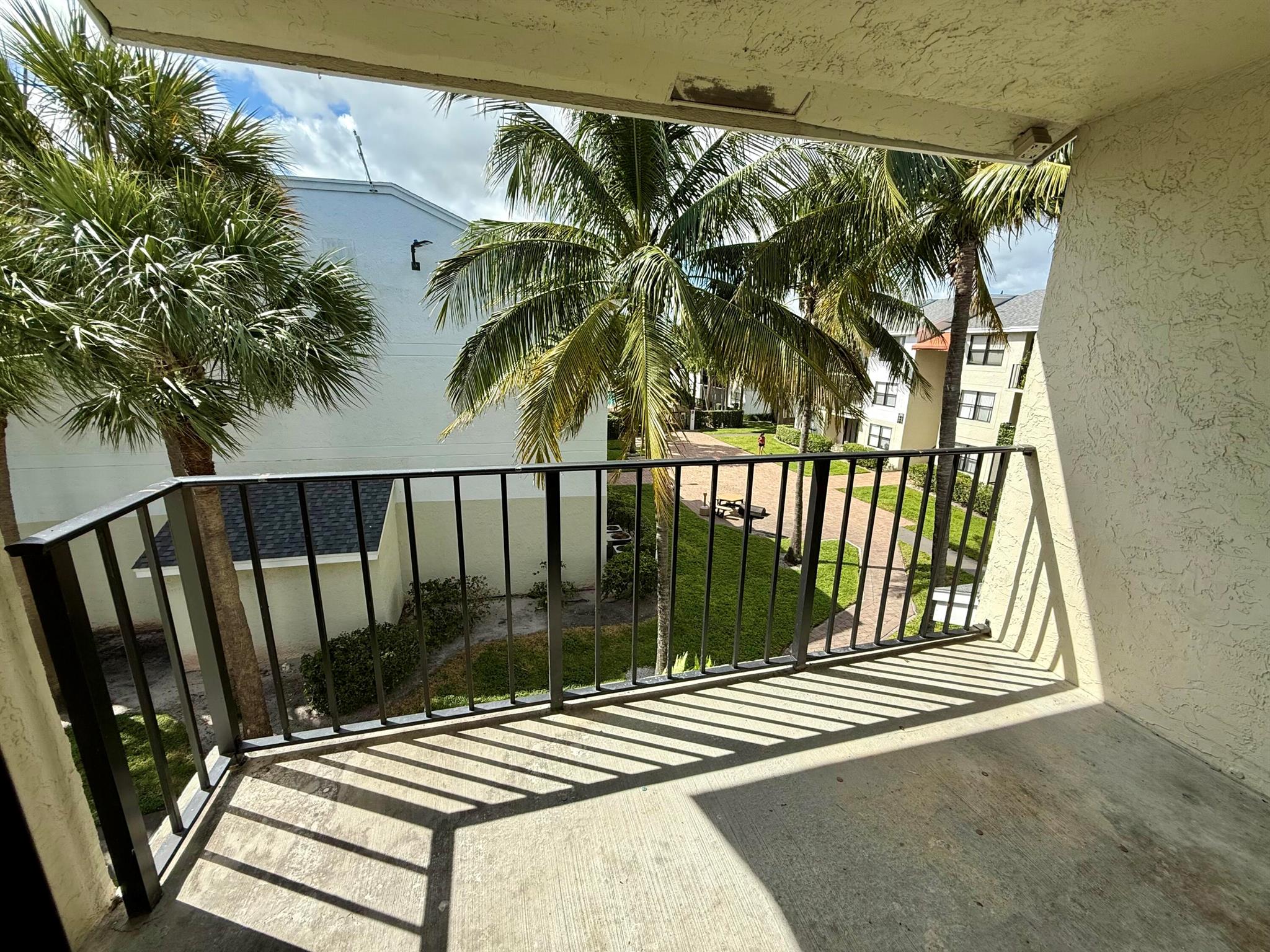 718 Executive Center Drive 34