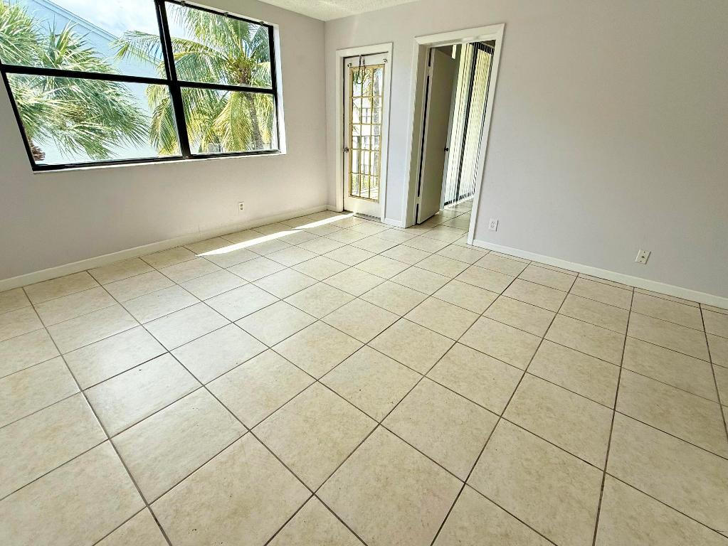 718 Executive Center Drive 34