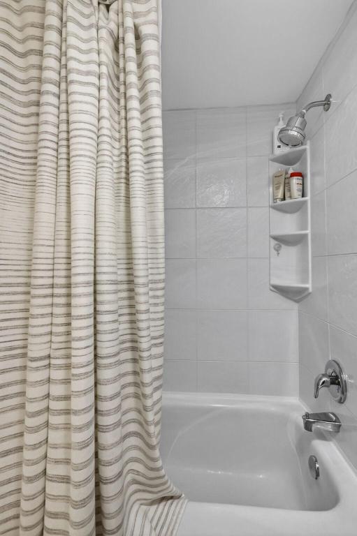 501 Dotterel Road 27c