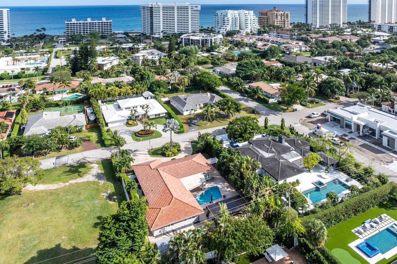 1701 Cocoanut Road