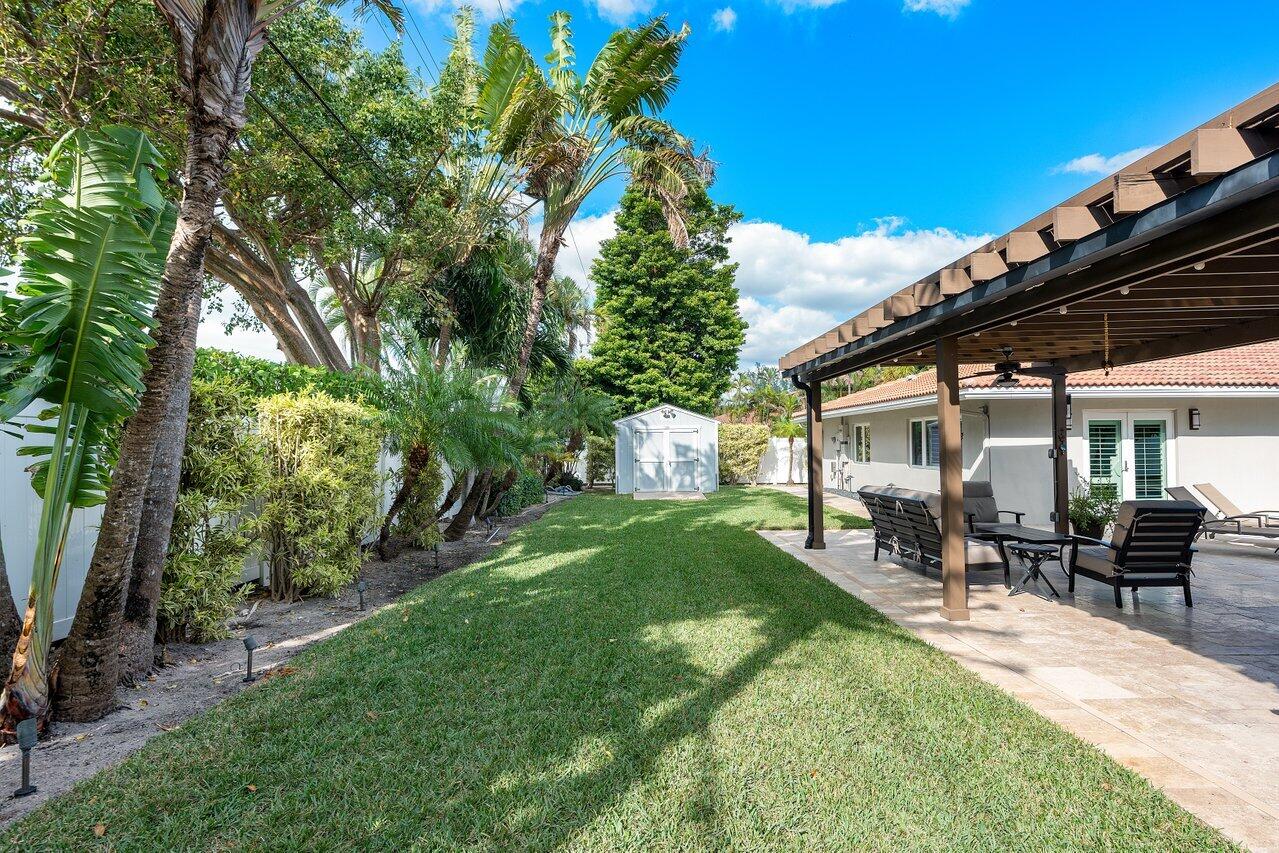 1701 Cocoanut Road