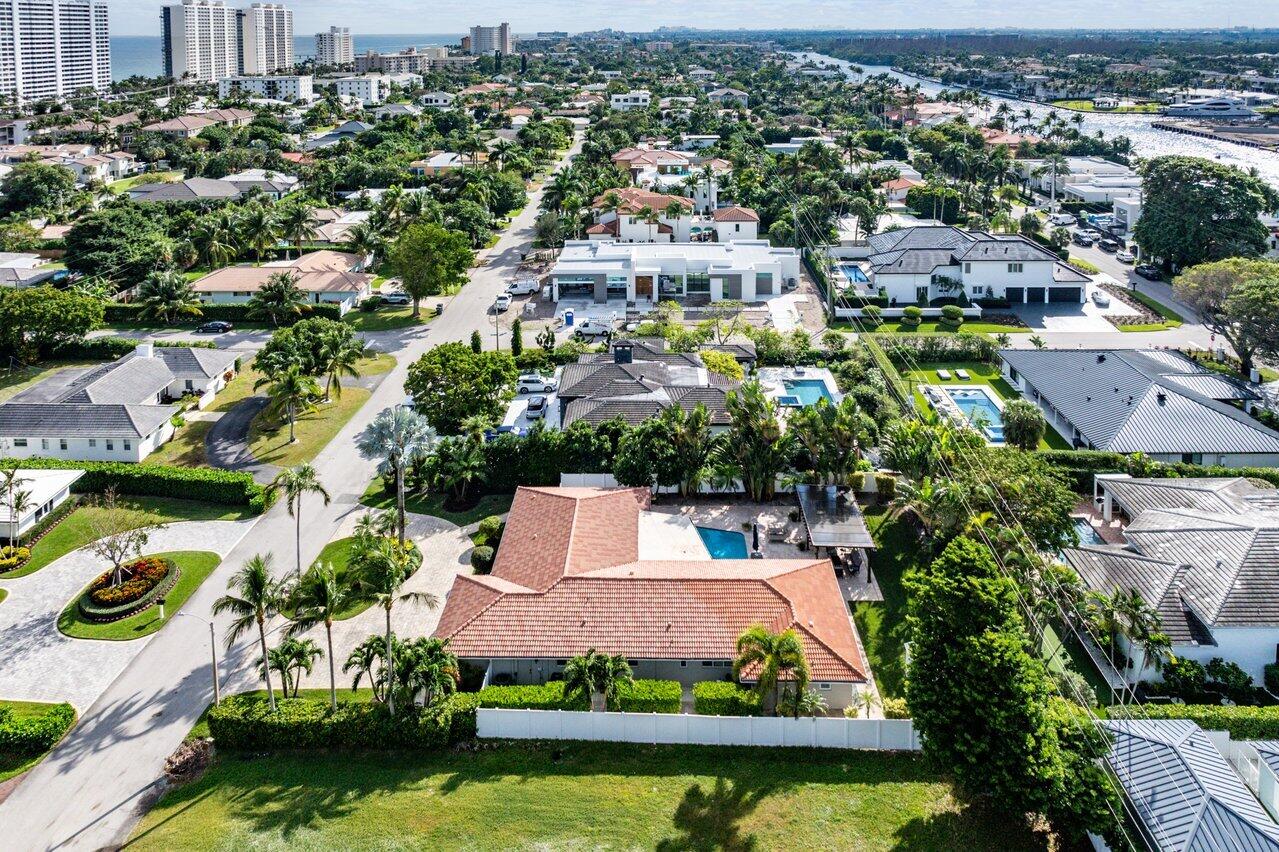1701 Cocoanut Road