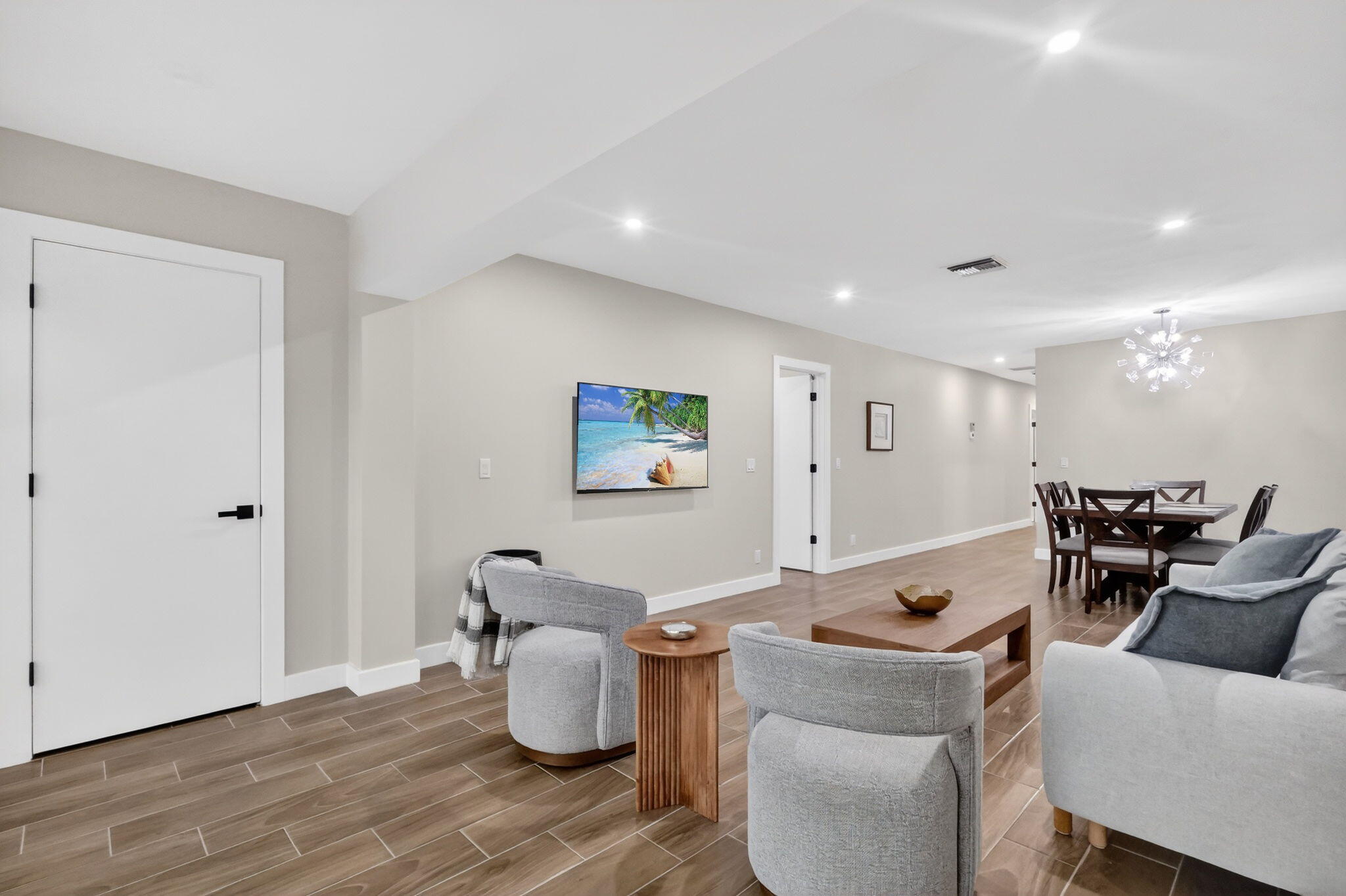 1101 Cactus Terrace 204