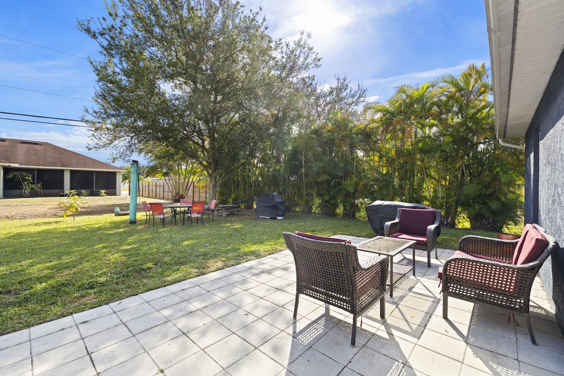 314 SW De Gouvea Ter Terrace
