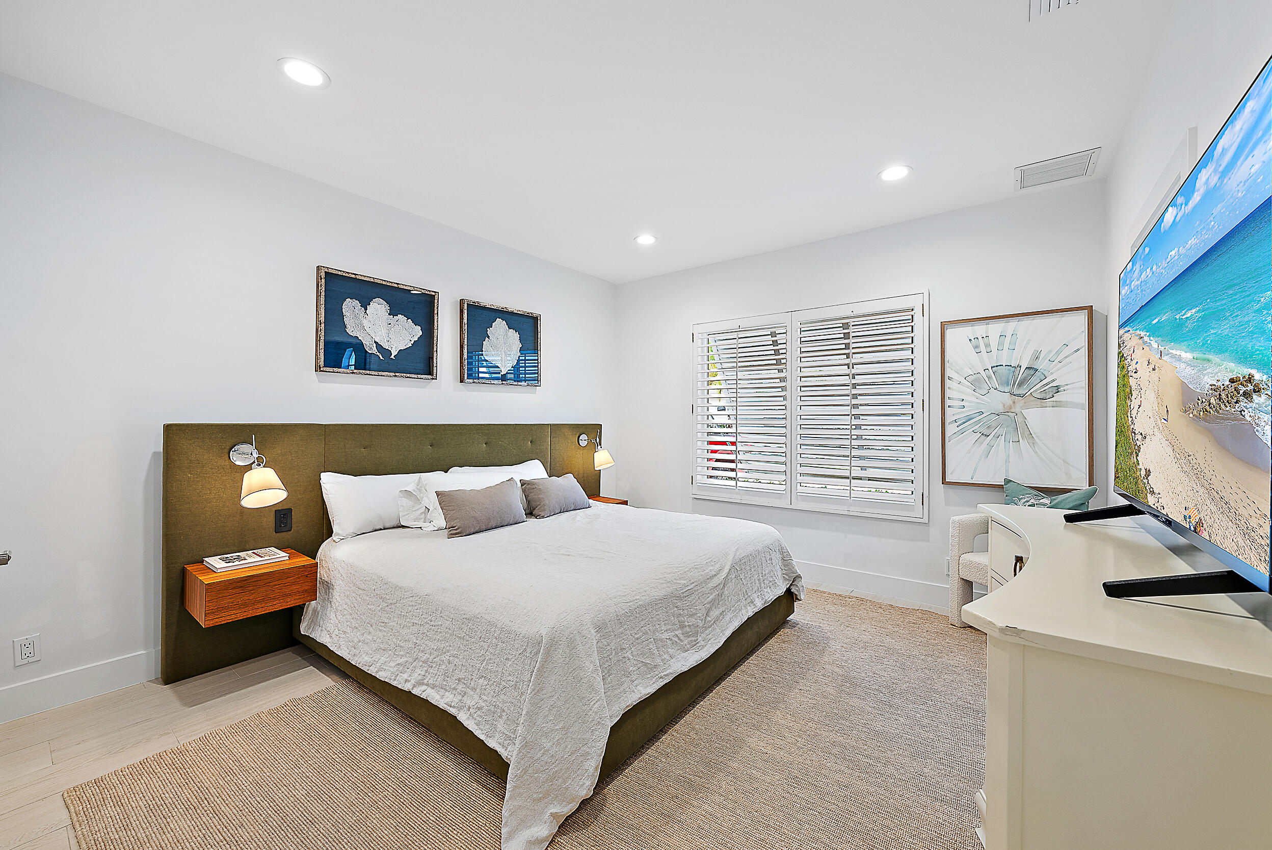 4301 Captains Way