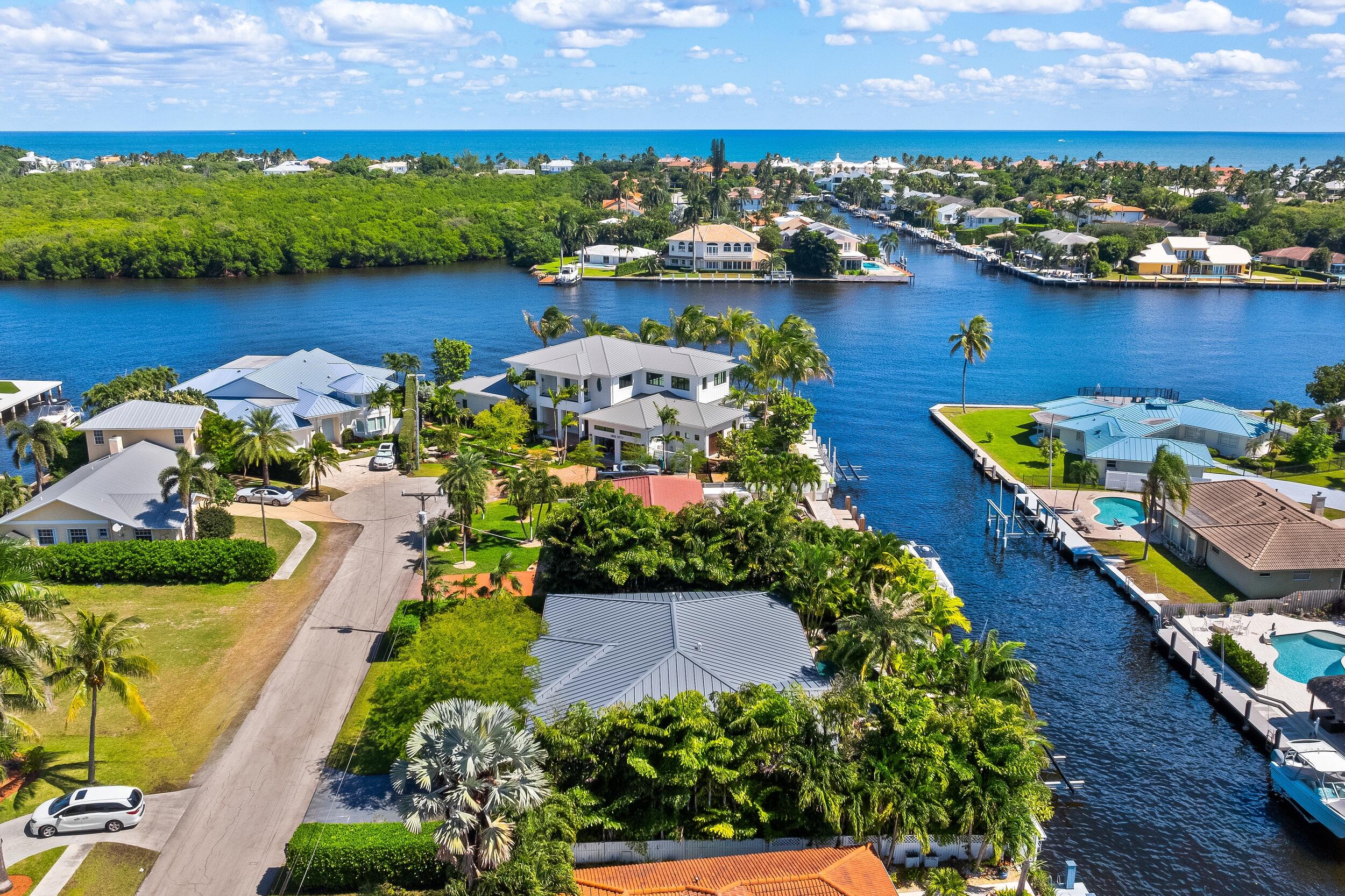 940 Greenbriar Drive