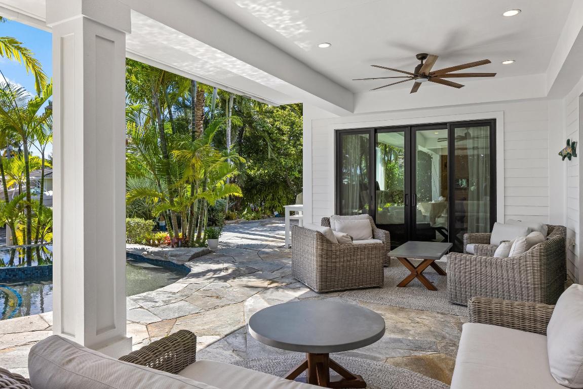 940 Greenbriar Drive