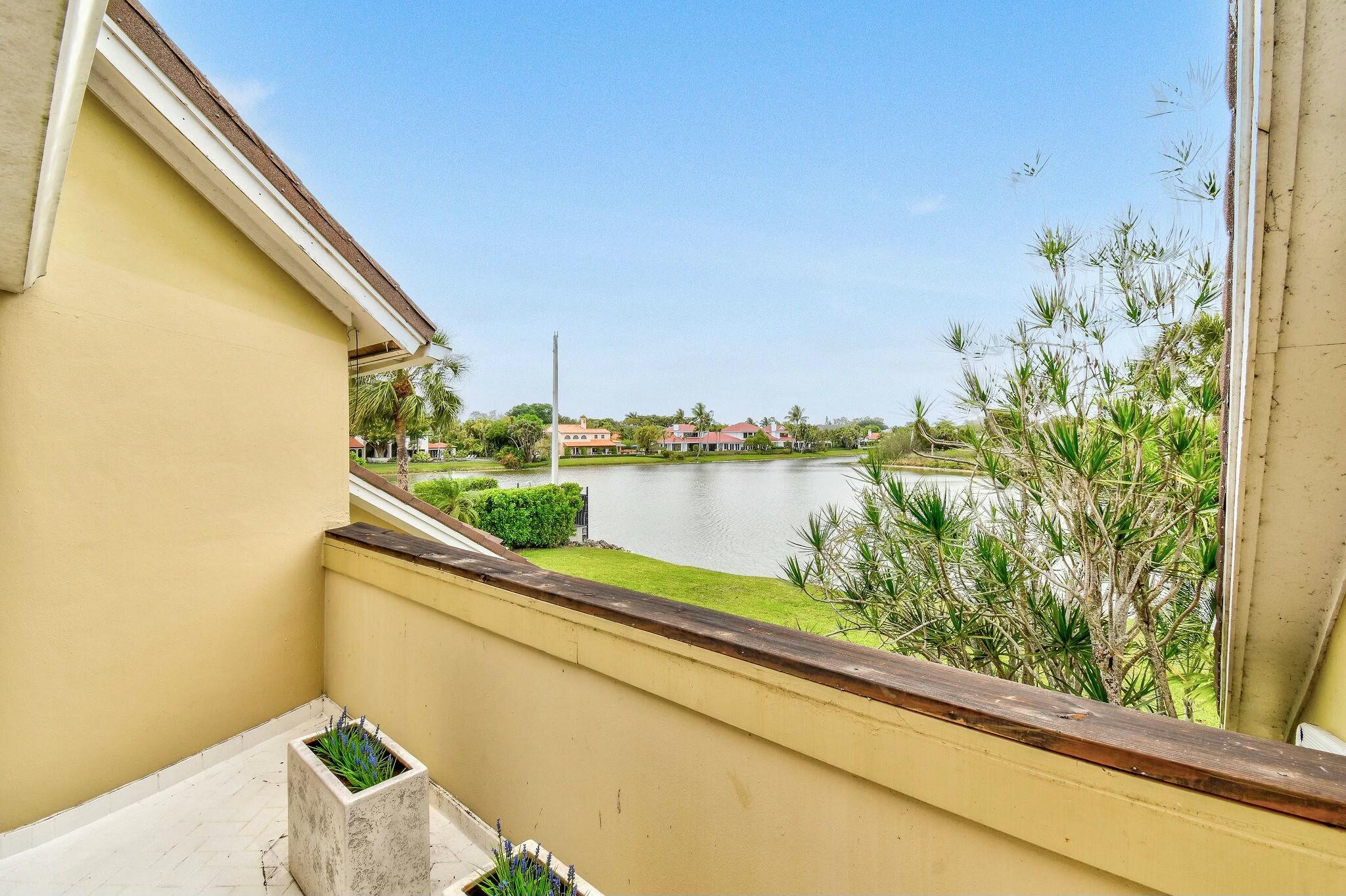 2576 Muirfield Court