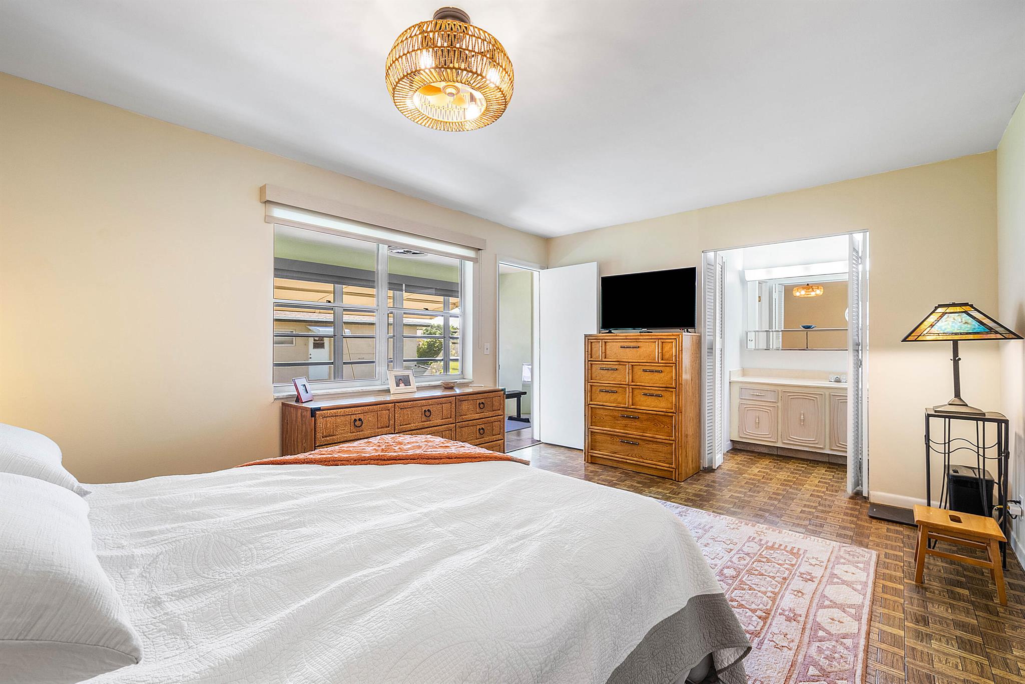 1010 Circle Terrace E C