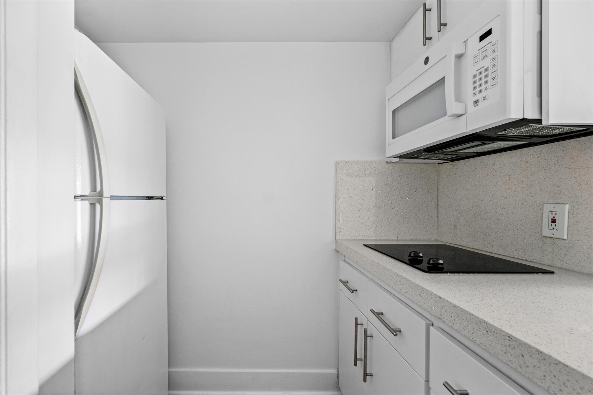 222 N Federal Highway 120