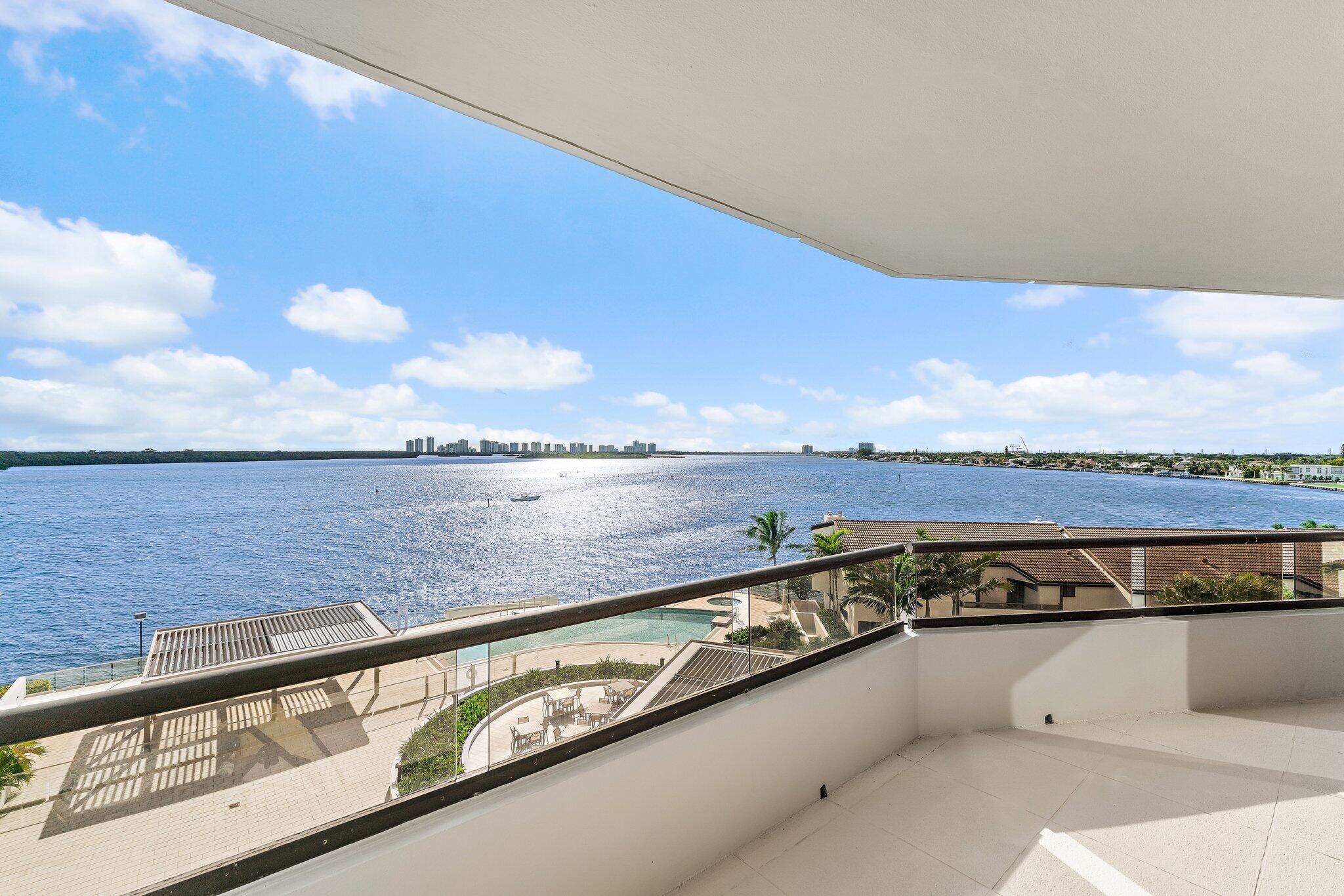 100 Lakeshore Drive 457