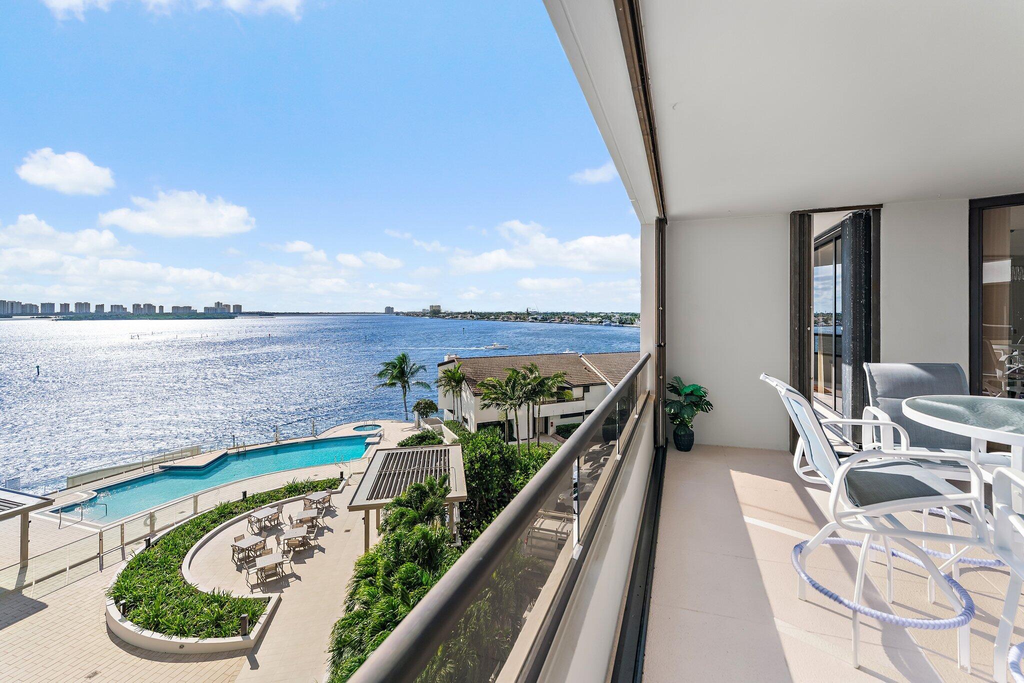 100 Lakeshore Drive 457