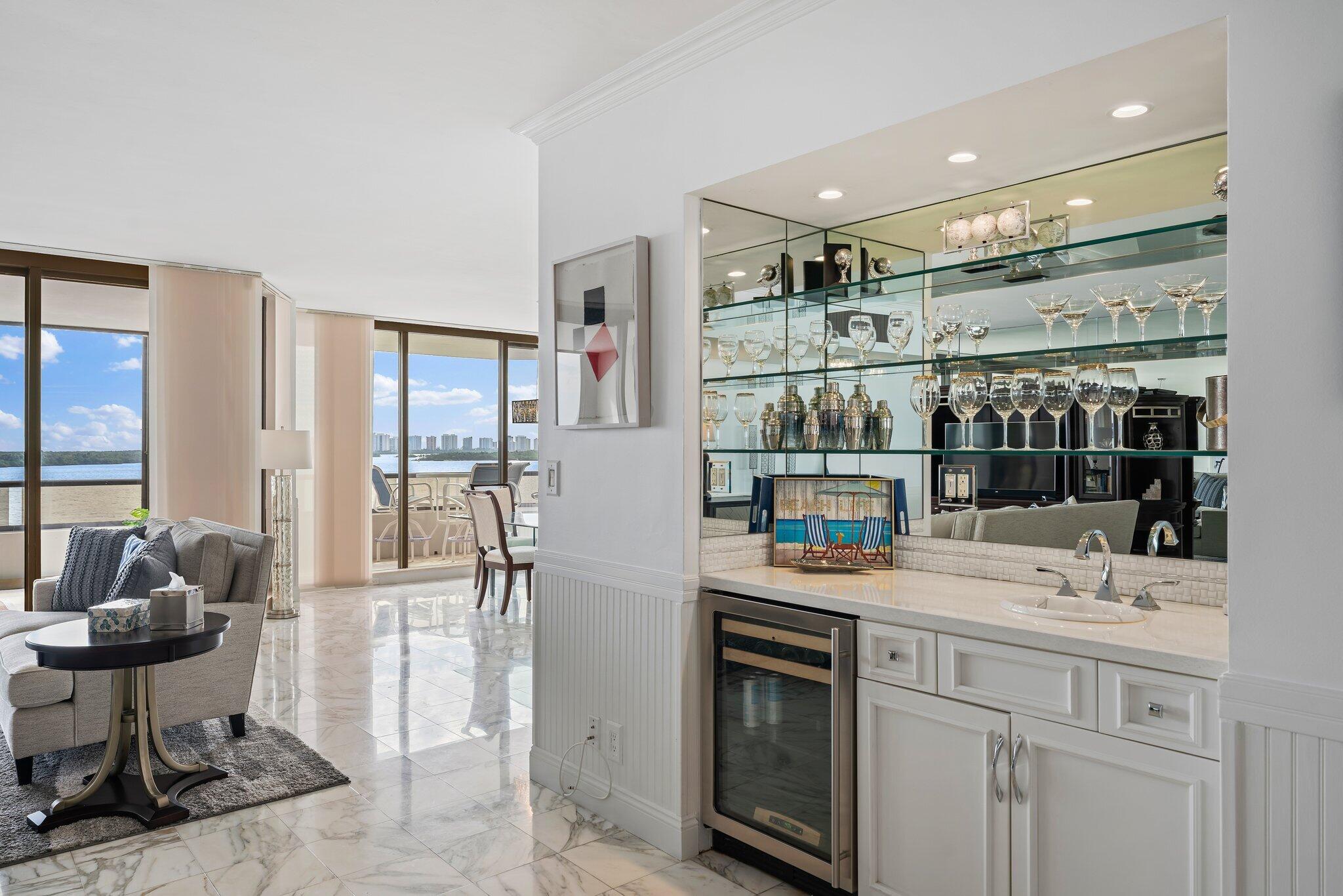 100 Lakeshore Drive 457