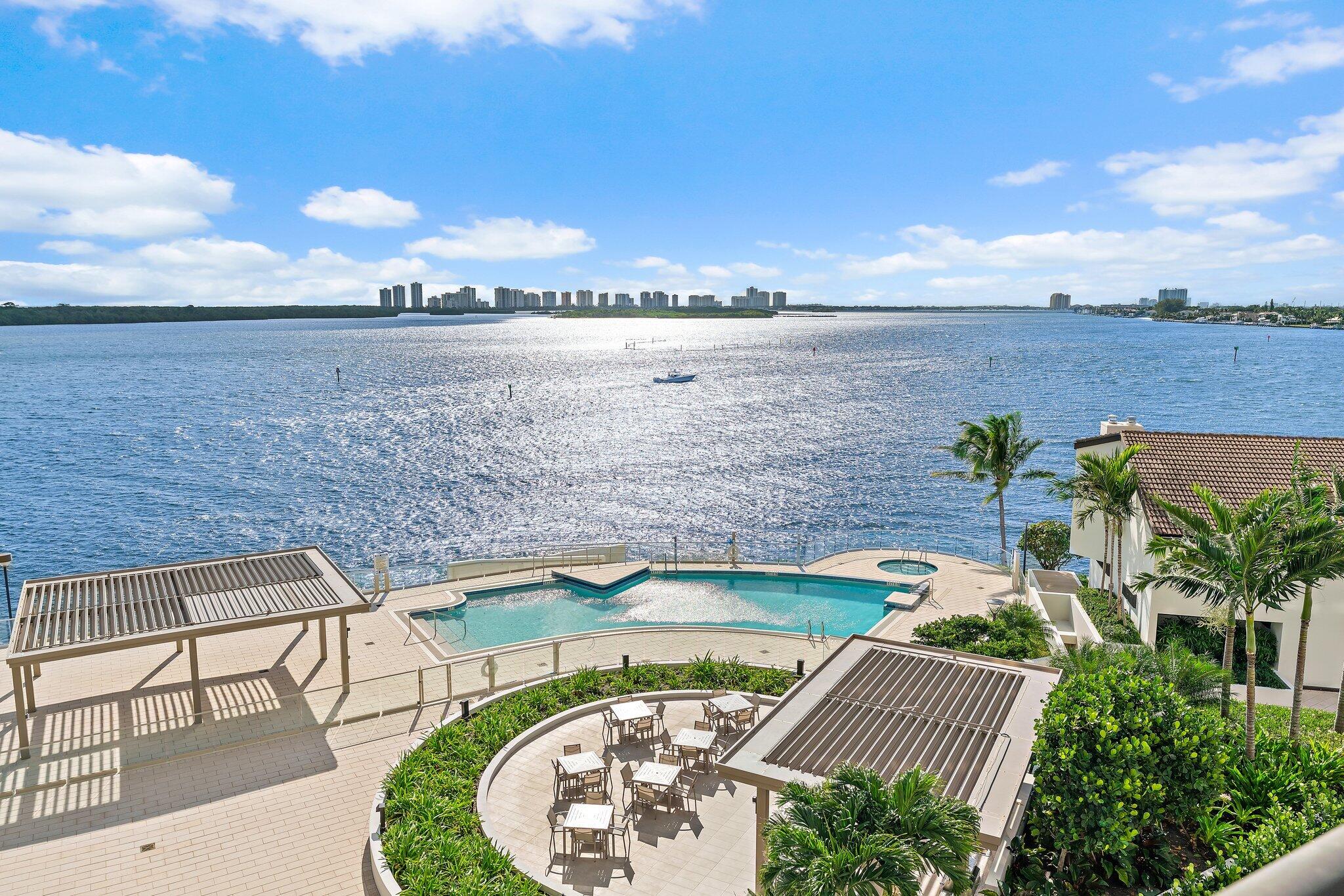 100 Lakeshore Drive 457