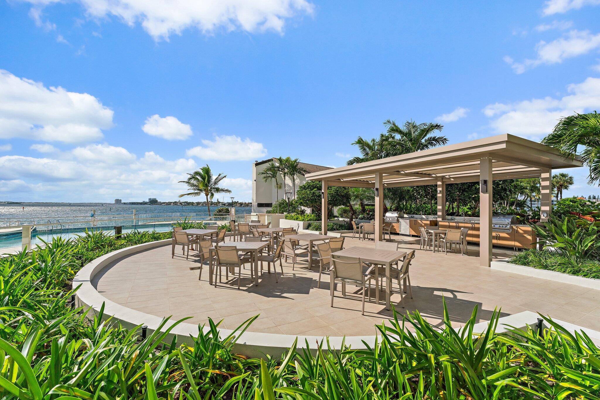 100 Lakeshore Drive 457