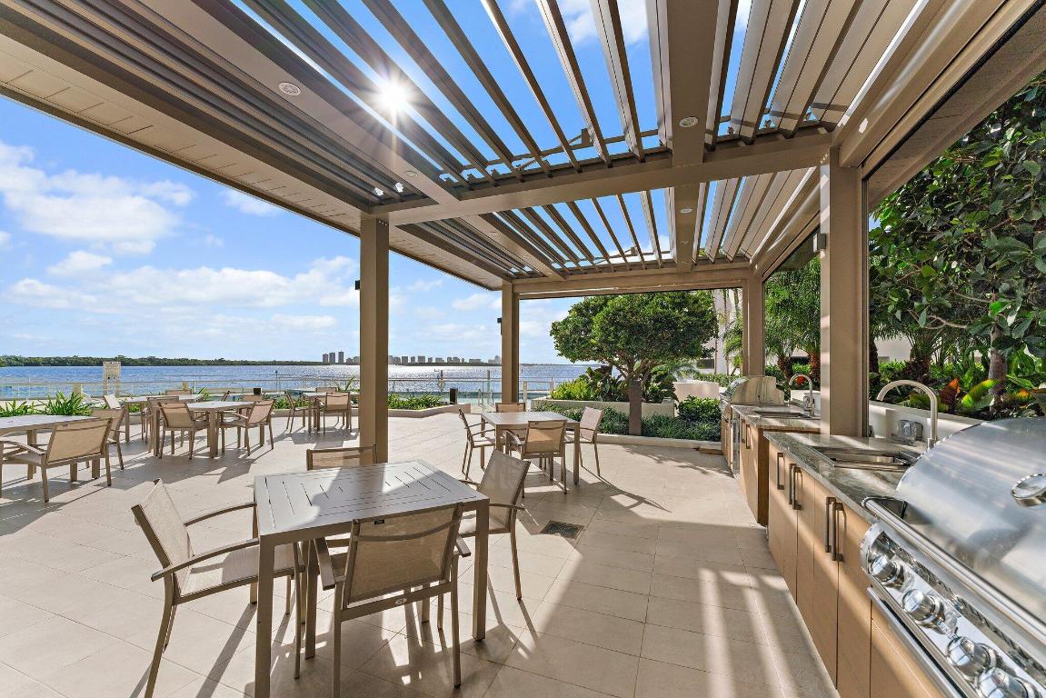 100 Lakeshore Drive 457