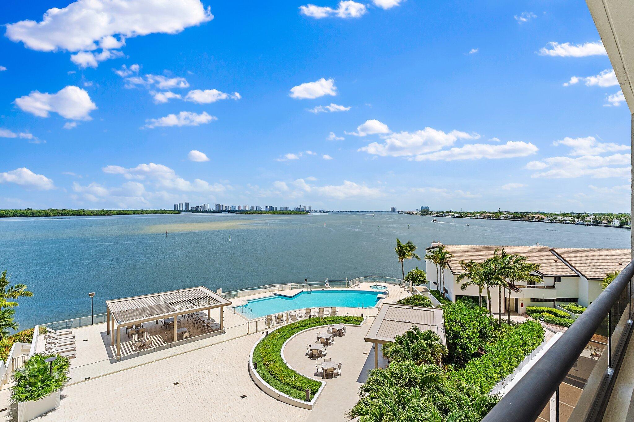 100 Lakeshore Drive 457