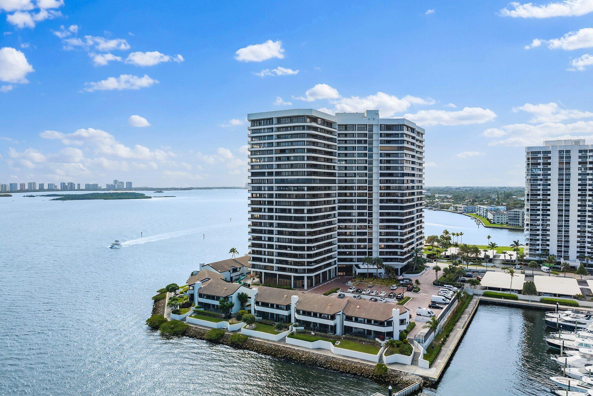 100 Lakeshore Drive 457