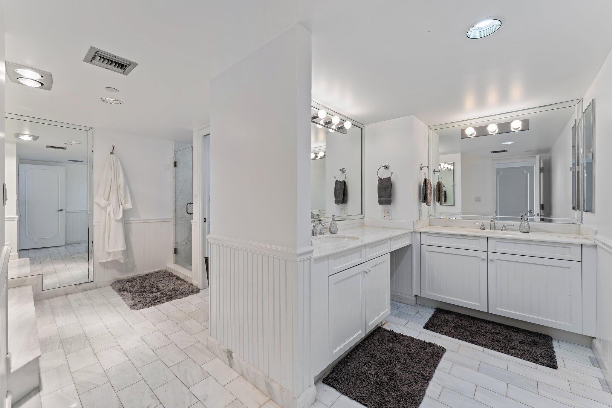 100 Lakeshore Drive 457