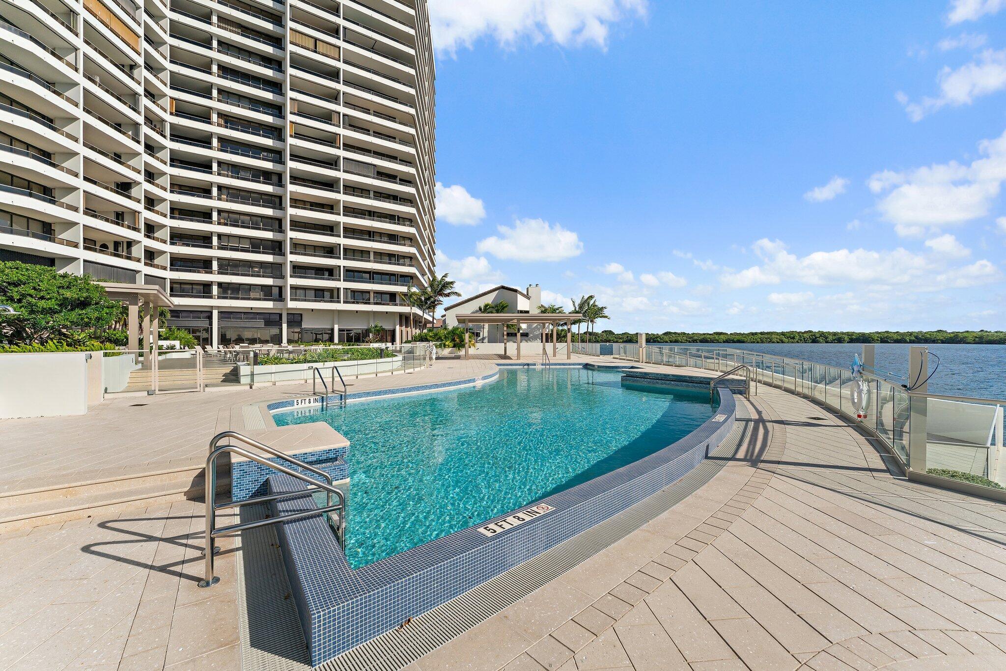 100 Lakeshore Drive 457