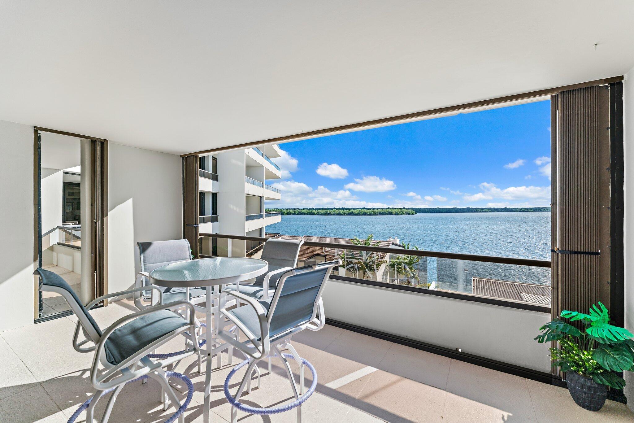 100 Lakeshore Drive 457