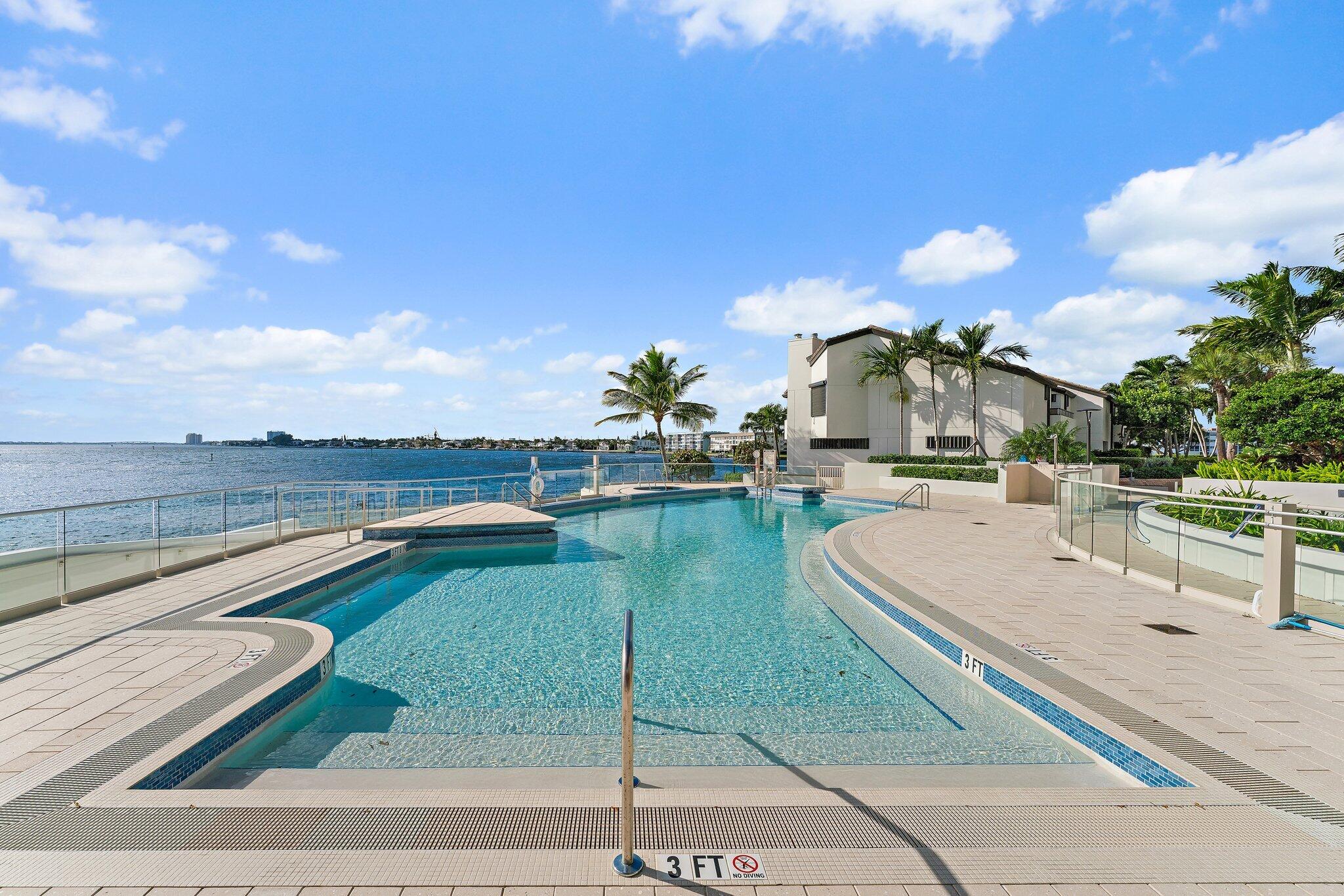 100 Lakeshore Drive 457