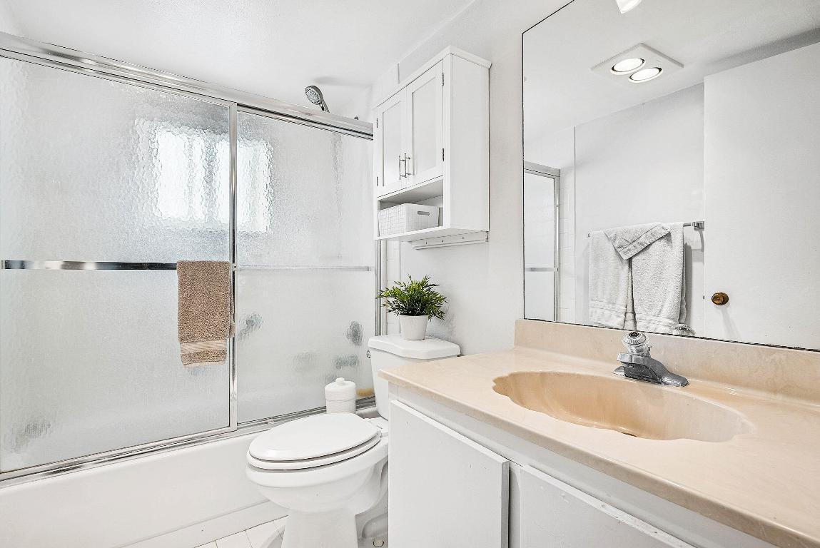 13518 Sabal Palm Court B