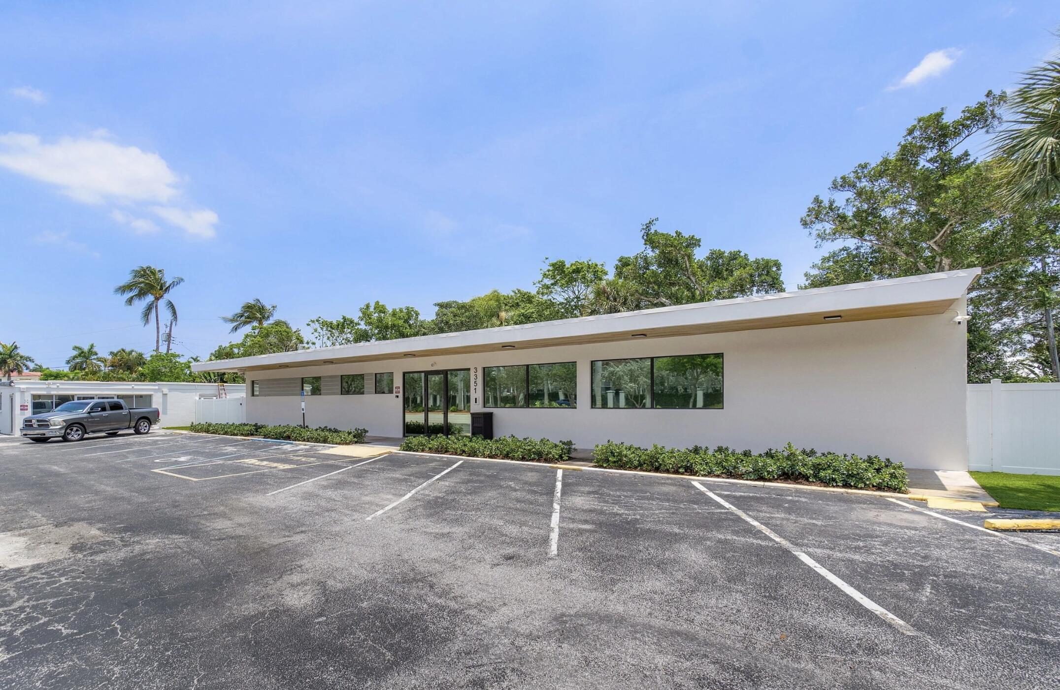 3351 N Federal Highway