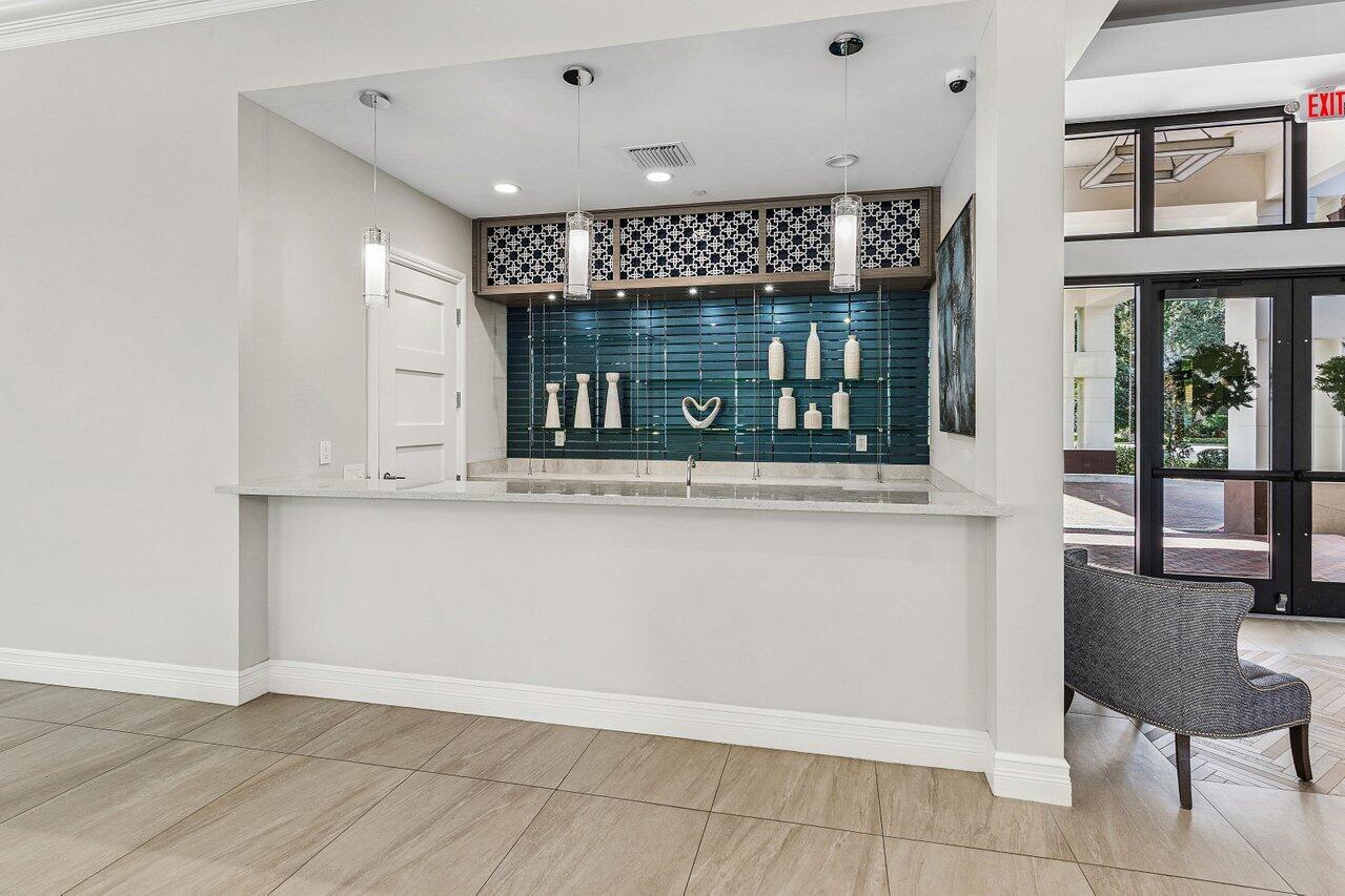 2450 NW 41st Street