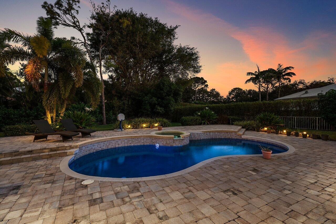 2450 NW 41st Street