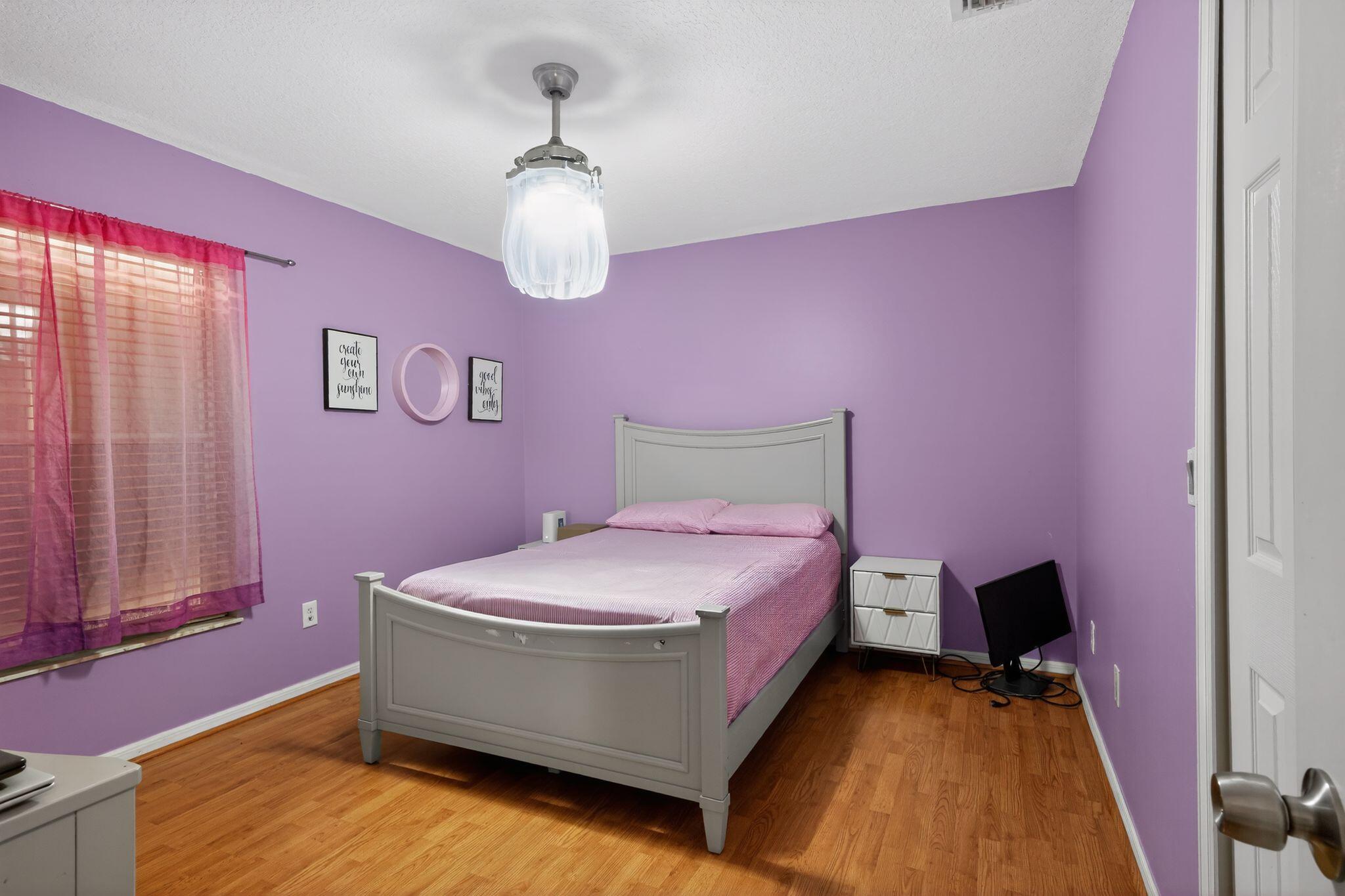 1530 SW Escobar Lane