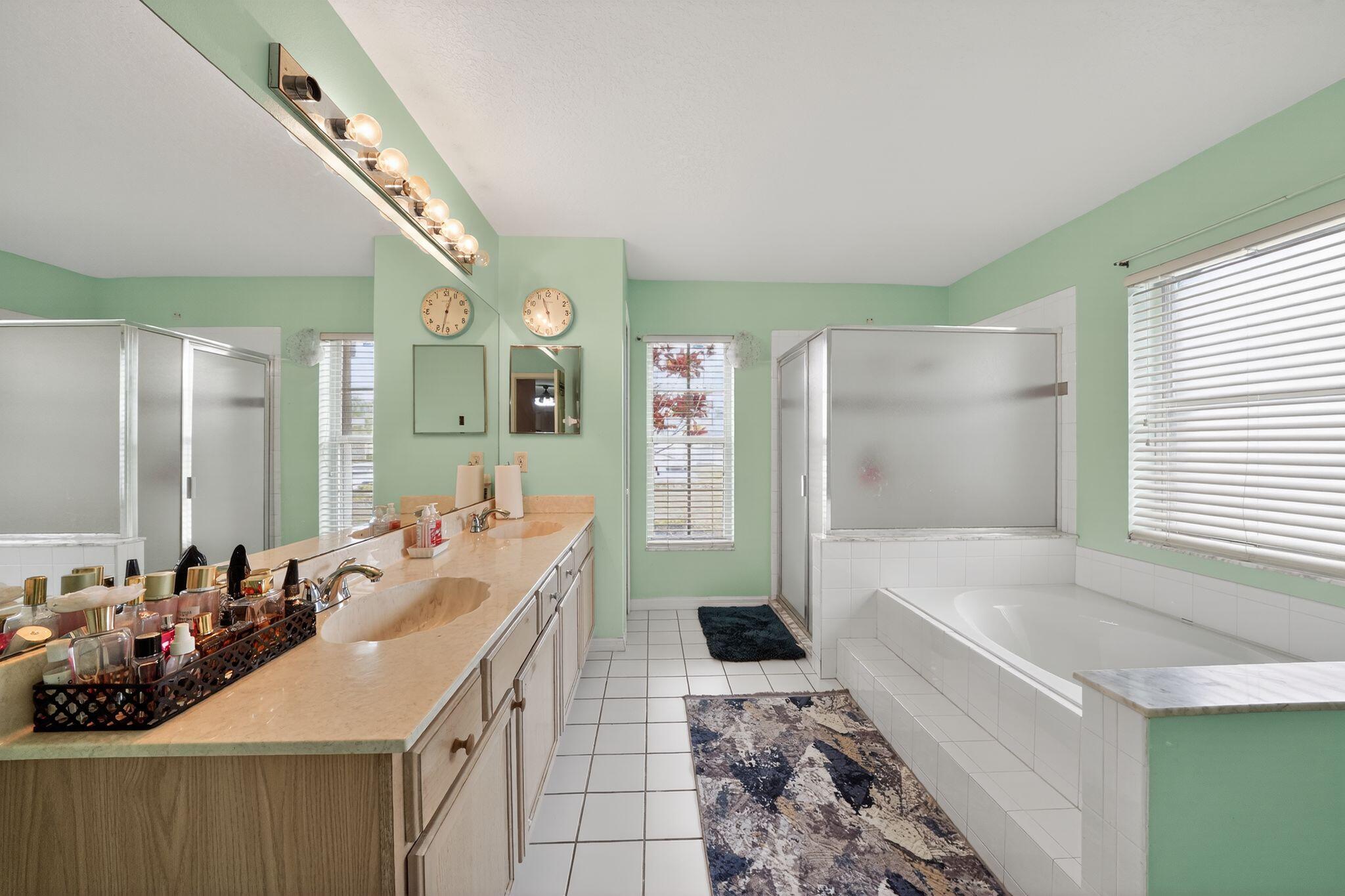 1530 SW Escobar Lane