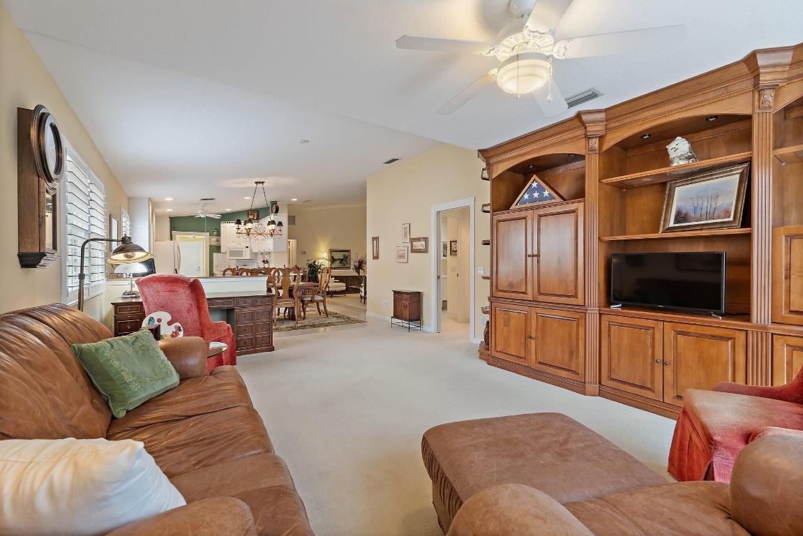 9054 SE Hawks Nest Court