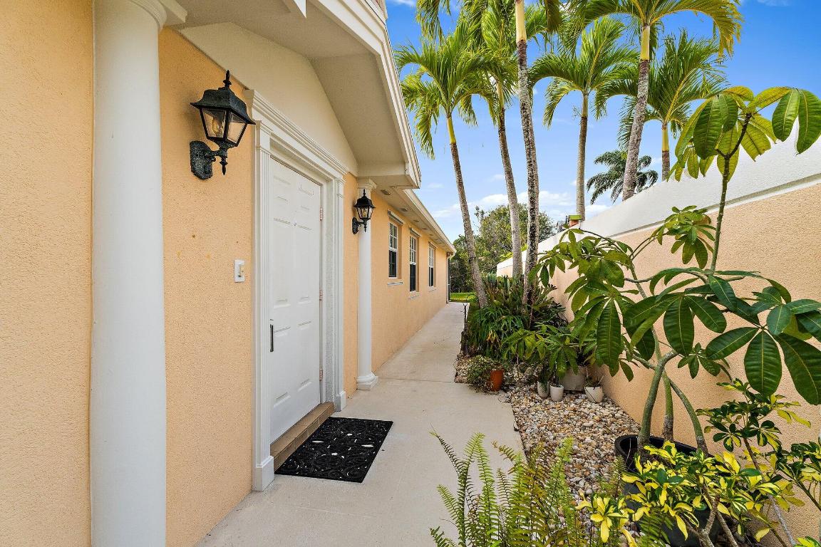 9054 SE Hawks Nest Court