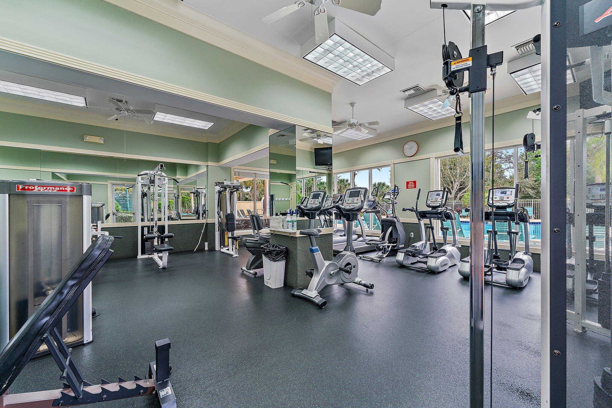 9054 SE Hawks Nest Court