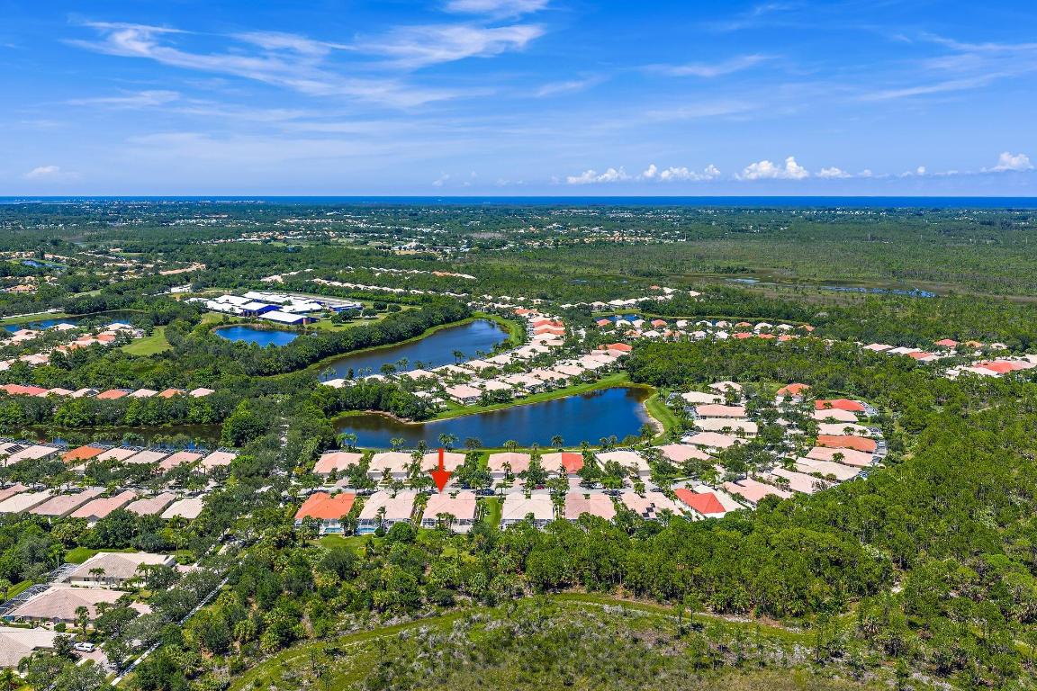 9054 SE Hawks Nest Court