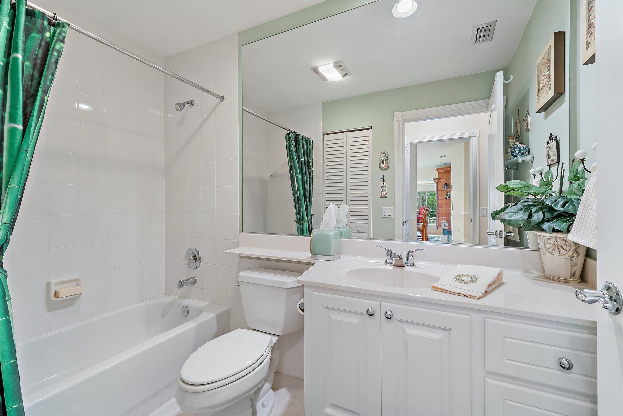 9054 SE Hawks Nest Court