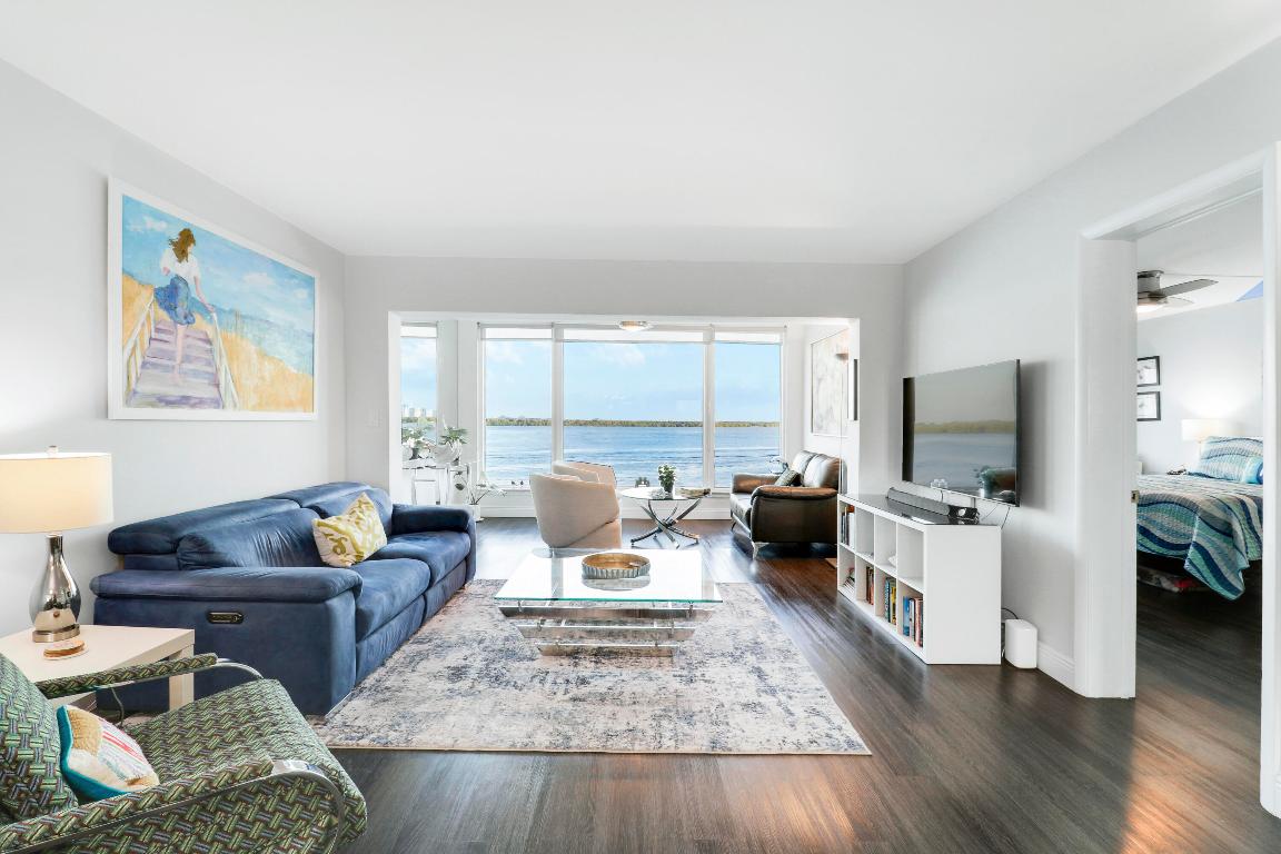 52 Yacht Club Drive 402