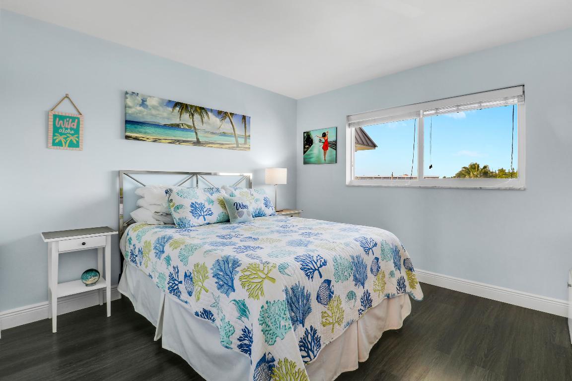 52 Yacht Club Drive 402