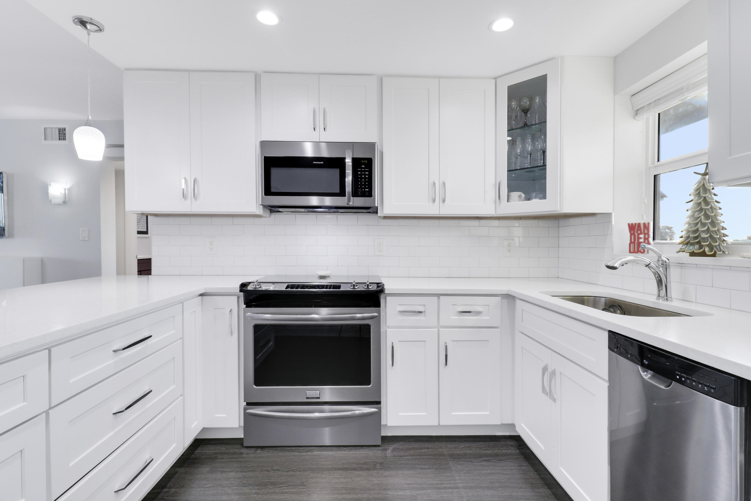 52 Yacht Club Drive 402