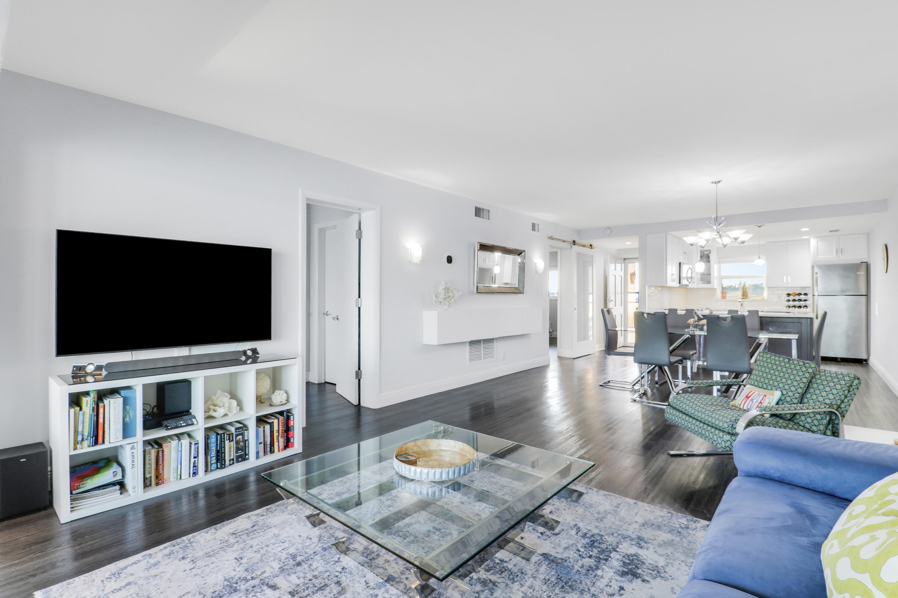 52 Yacht Club Drive 402